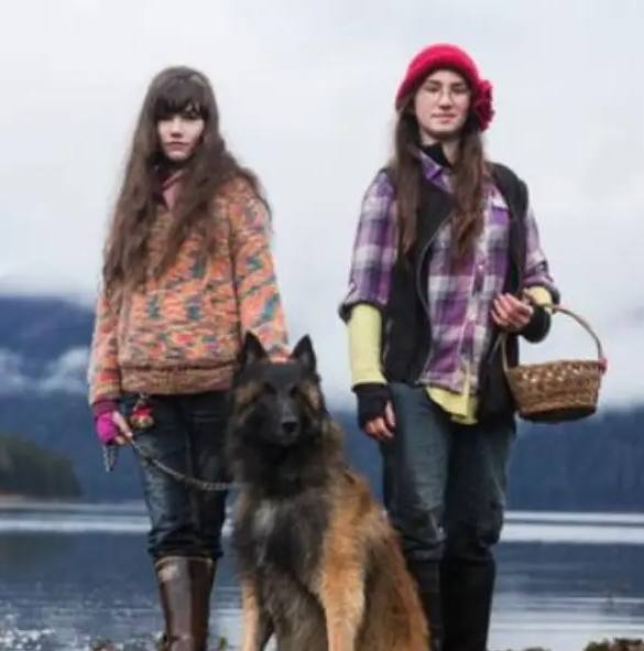 Image of the Daughters From 'Alaskan Bush People'